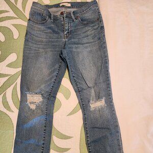 ✨ Madewell 9" High-Rise Skinny Jeans – Knee-Rip + Distressed-Hem Magic ✨